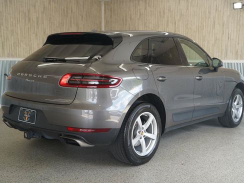 Used 2018 Porsche Macan AWD/4WD image 10