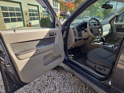 Used 2009 Ford Escape XLT AWD/4WD image 15