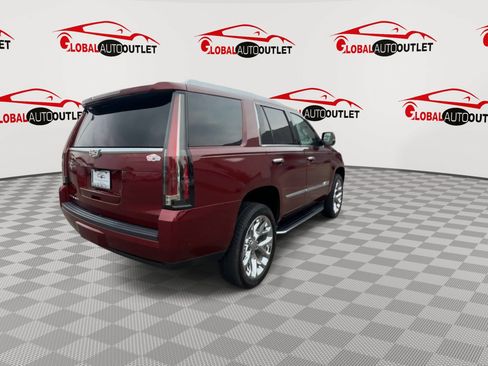 Used 2018 Cadillac Escalade Luxury RWD image 7
