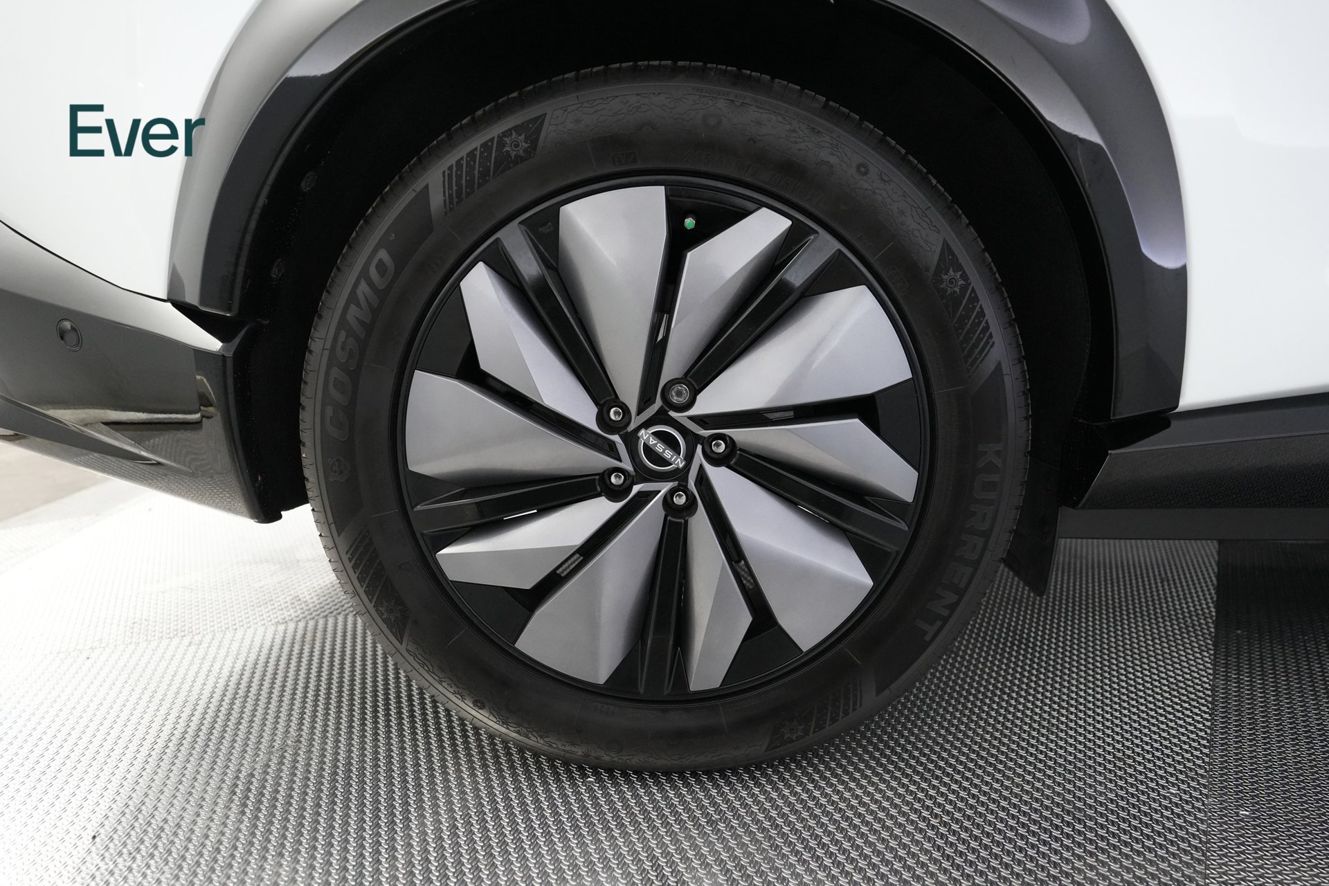 Used 2023 Nissan Ariya AWD/4WD image 21