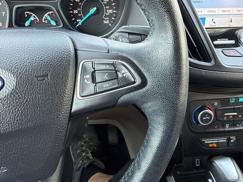 Used 2019 Ford Escape Titanium AWD/4WD image 26