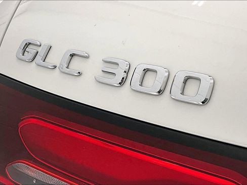 Certified 2023 Mercedes-Benz GLC 300 image 7