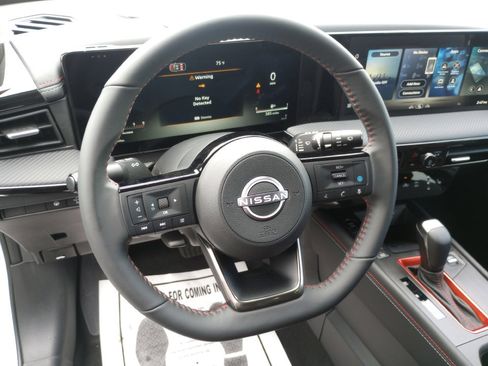 New 2026 Nissan Kicks SR w/ Cold Weather Package FWD image 10