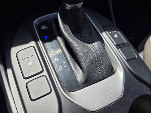 Used 2018 Hyundai Santa Fe Sport FWD image 23
