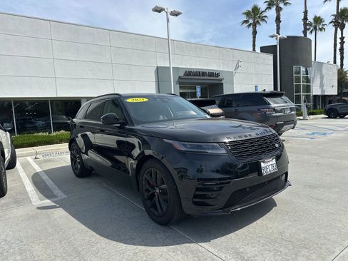 Certified 2025 Land Rover Range Rover Velar Dynamic SE image 2