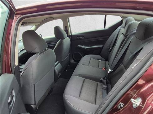Used 2025 Nissan Altima 2.5 SV FWD image 15