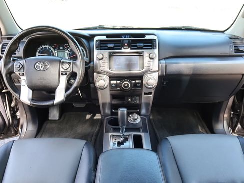 Used 2014 Toyota 4Runner SR5 Premium image 21