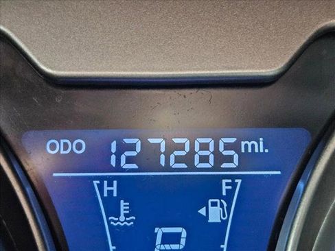 Used 2016 Hyundai Veloster image 11