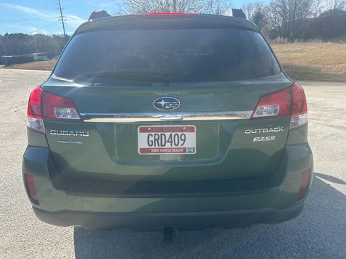 Used 2011 Subaru Outback 2.5i Premium image 4