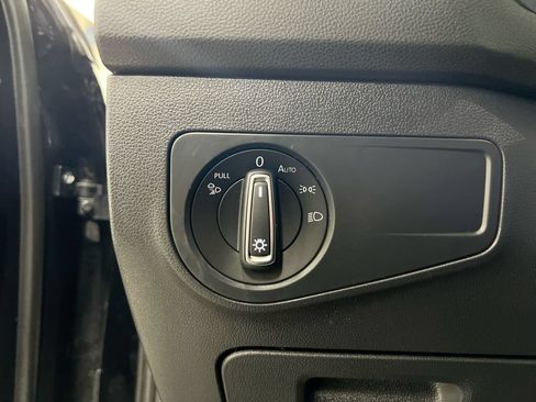 Used 2022 Volkswagen Tiguan SEL R-Line AWD/4WD image 19