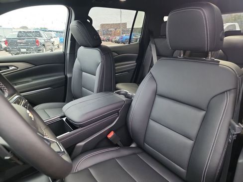 New 2026 Chevrolet Traverse LT w/ Sun and Wheel Package image 14