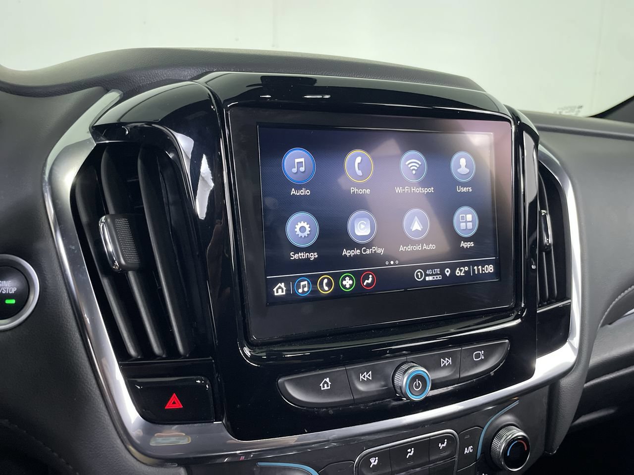 Used 2023 Chevrolet Traverse LT w/ Midnight/Sport Edition AWD/4WD image 17