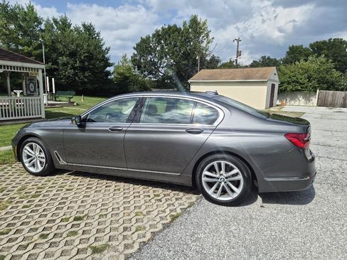 Used 2016 BMW 750i xDrive AWD/4WD image 11