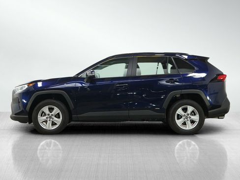 Used 2019 Toyota RAV4 XLE w/ Convenience Package AWD/4WD image 2
