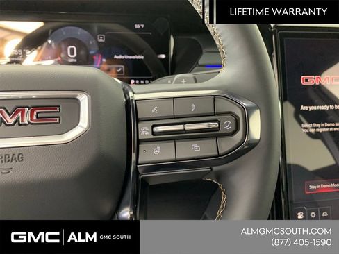 New 2026 GMC Acadia AT4 w/ Luxury Package AWD/4WD image 19