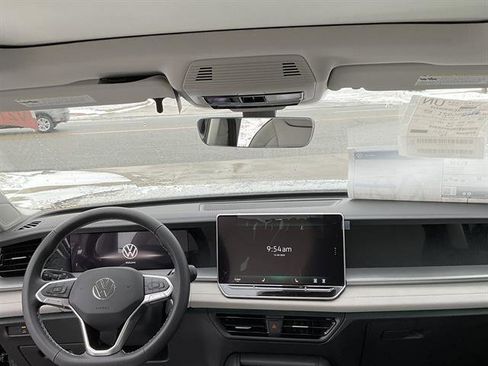 New 2026 Volkswagen Tiguan SE image 10