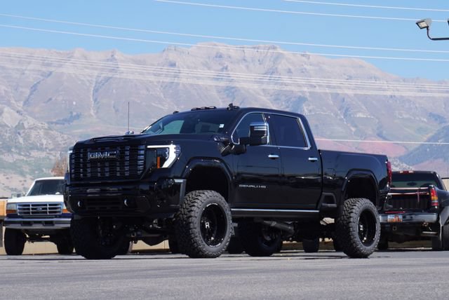 Used 2026 GMC Sierra 3500 Denali Ultimate AWD/4WD image 3