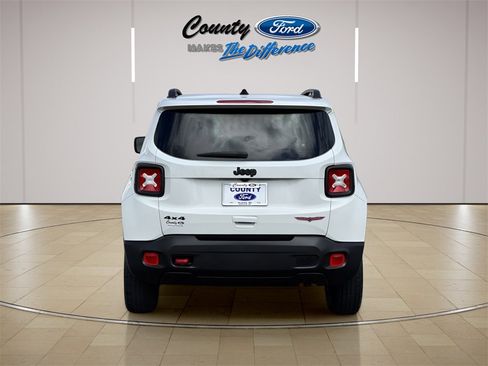 Used 2023 Jeep Renegade Trailhawk image 11