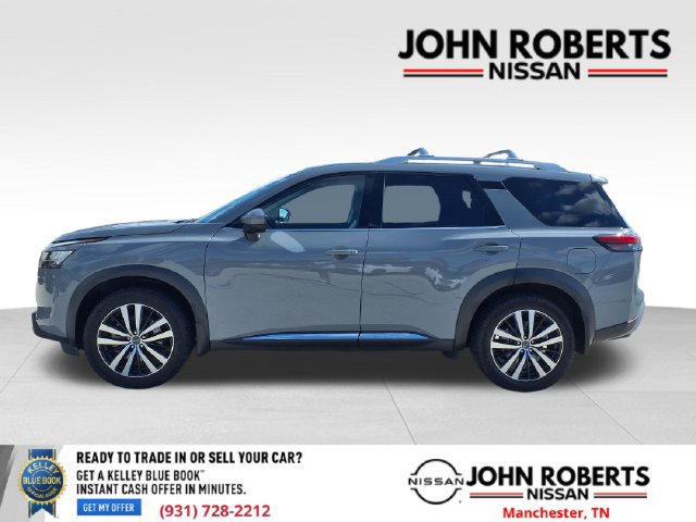 Used 2024 Nissan Pathfinder Platinum FWD image 2