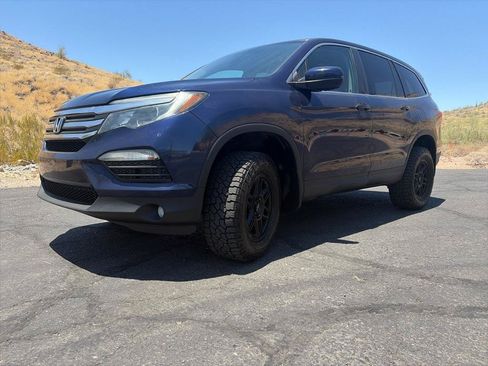 Used 2017 Honda Pilot EX image 1