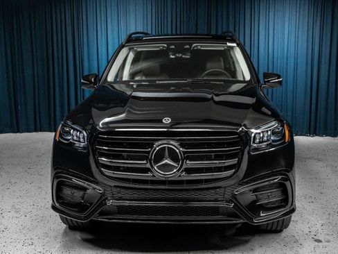 New 2025 Mercedes-Benz GLS 450 4MATIC image 2
