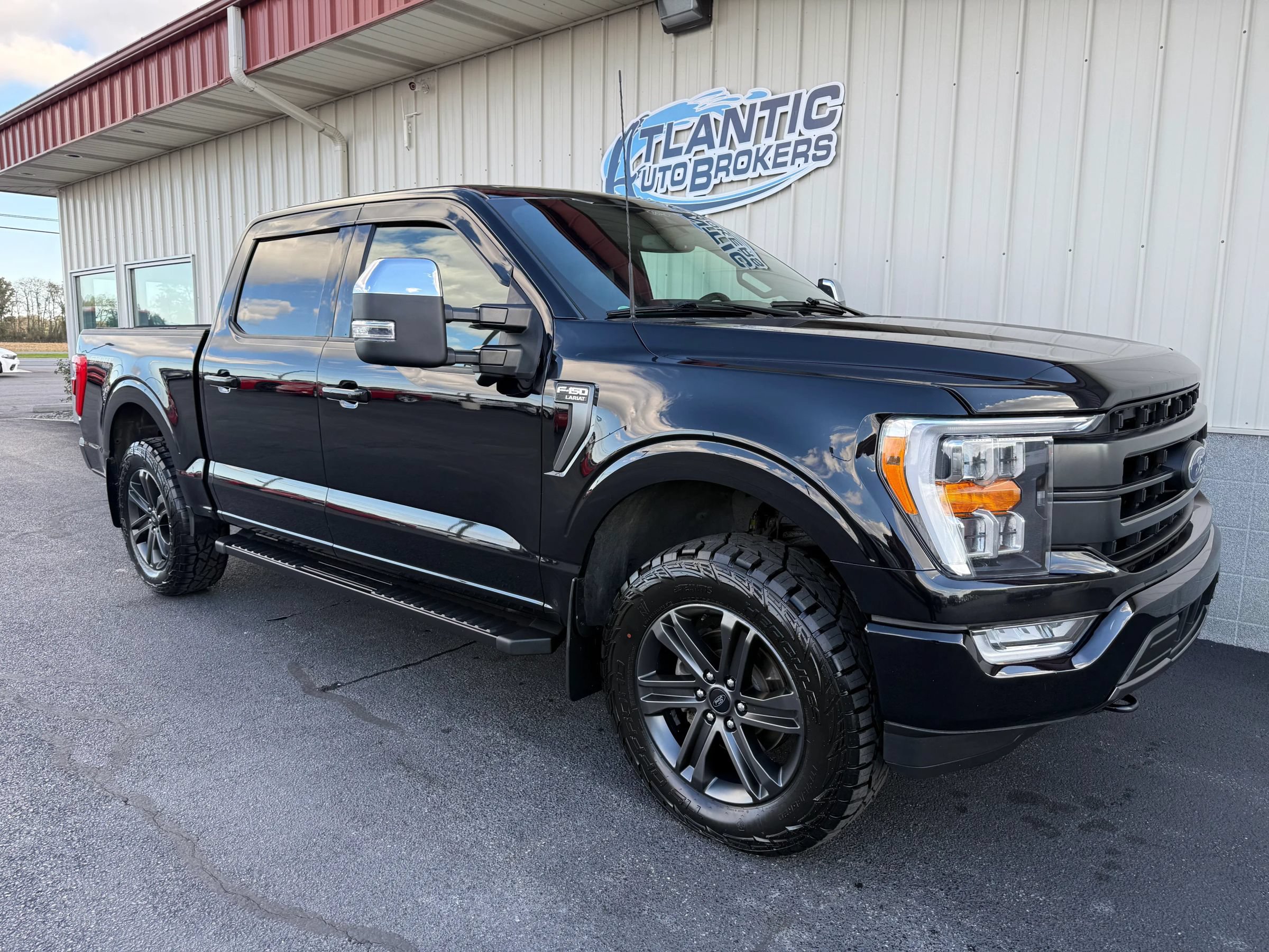 Used 2021 Ford F150 Lariat AWD/4WD image 4
