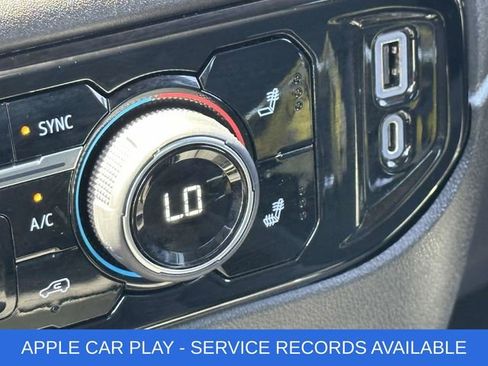 Used 2023 Chevrolet Silverado 1500 LT AWD/4WD image 8