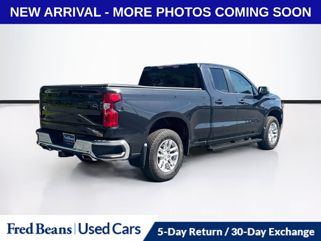 Used 2023 Chevrolet Silverado 1500 LT w/ Z71 Off-Road Package AWD/4WD image 7