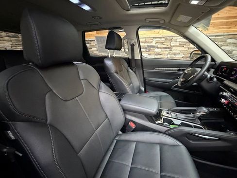 Used 2025 Kia Telluride EX image 15