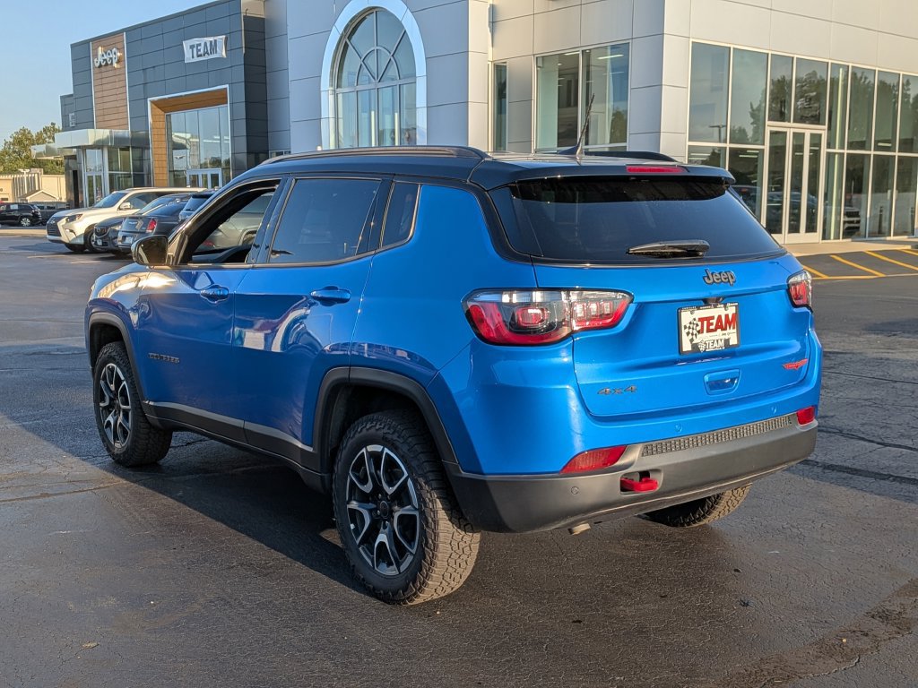 Used 2026 Jeep Compass Trailhawk AWD/4WD image 6