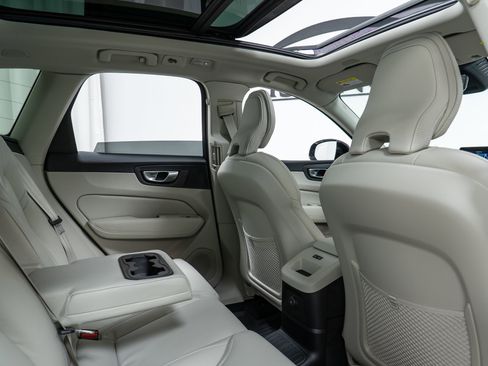 New 2026 Volvo XC60 T8 Ultra w/ Protection Package Premier image 23