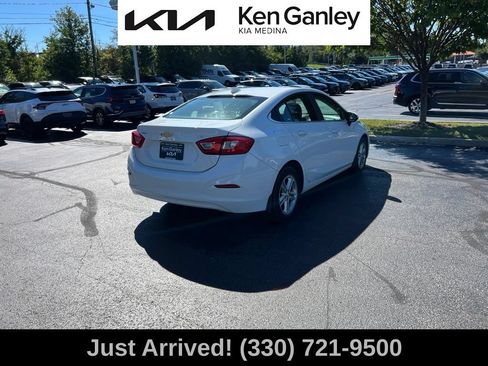 Used 2018 Chevrolet Cruze LT FWD image 5