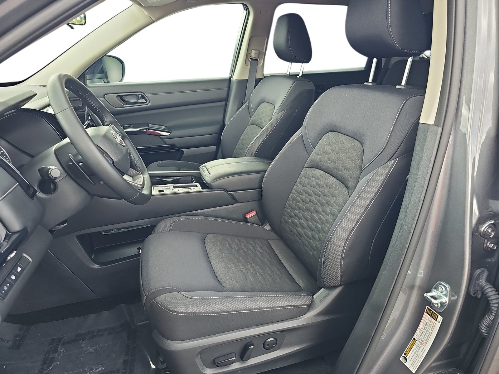 Used 2026 Nissan Pathfinder SV FWD image 12