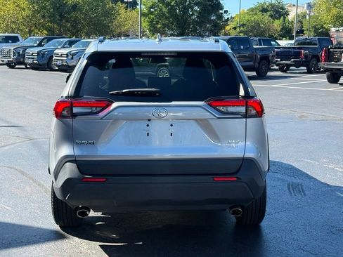 Used 2020 Toyota RAV4 XLE w/ Convenience Package AWD/4WD image 6