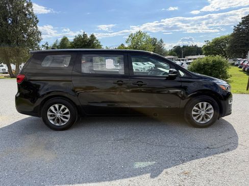 Used 2019 Kia Sedona L FWD image 9
