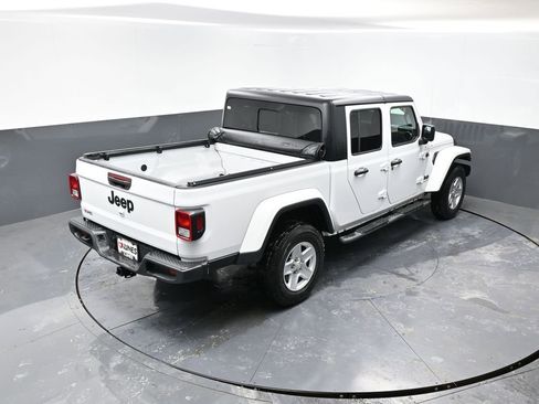 Used 2022 Jeep Gladiator Sport image 39