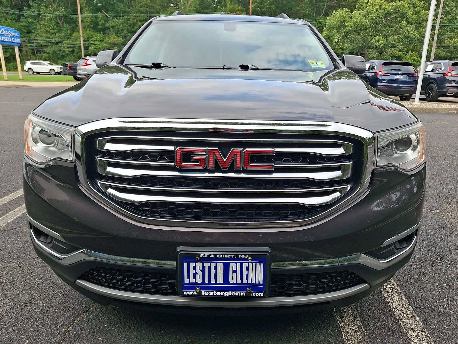 Used 2019 GMC Acadia SLE AWD/4WD image 2