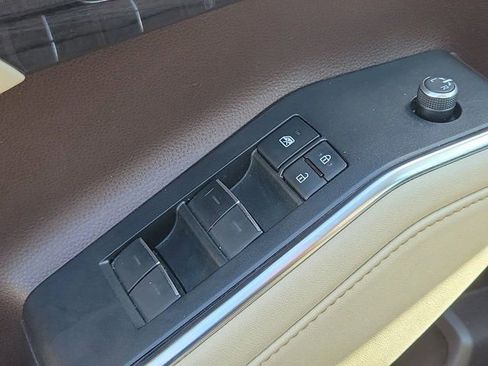 Used 2020 Toyota Highlander Limited image 31