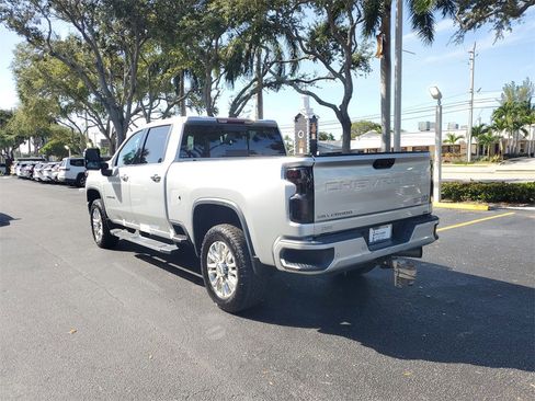 Used 2020 Chevrolet Silverado 2500 High Country image 4