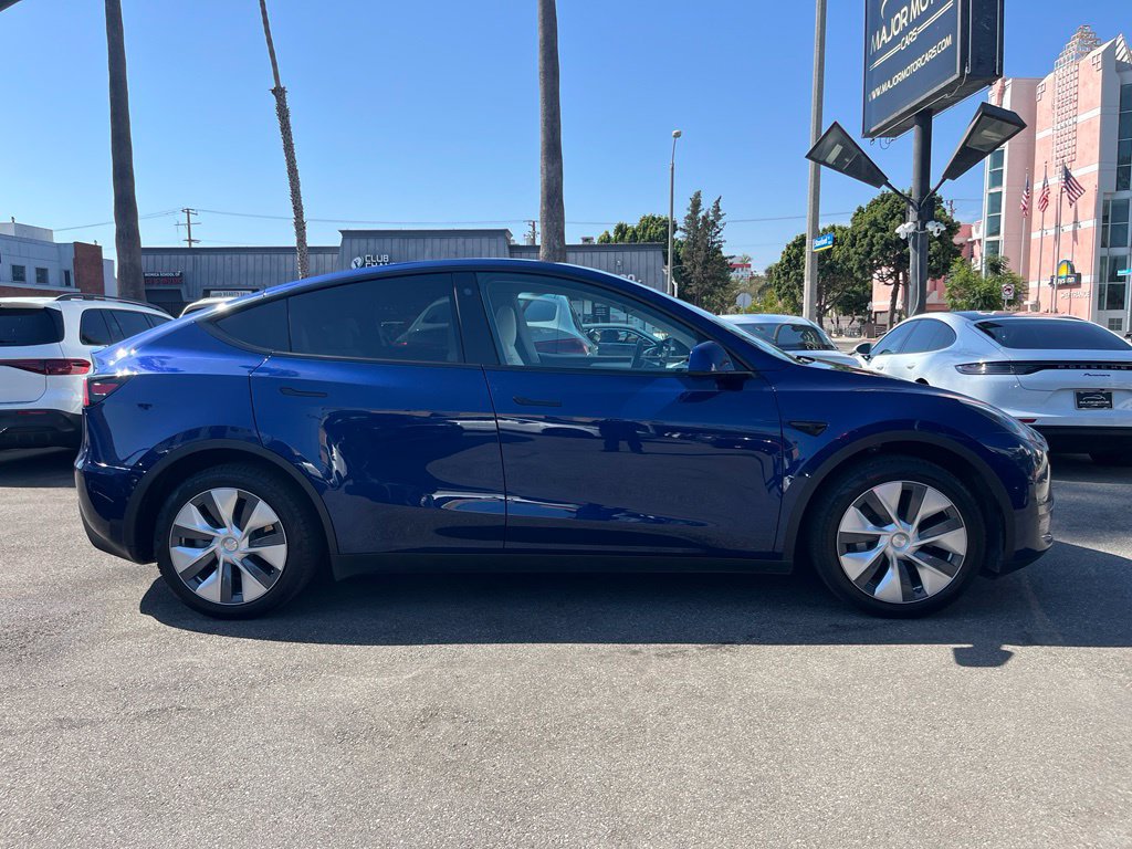 Used 2023 Tesla Model Y Long Range AWD/4WD image 4