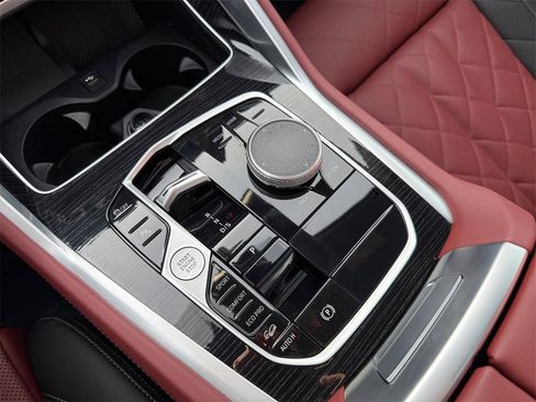 Certified 2024 BMW X6 xDrive40i w/ Premium Package image 26