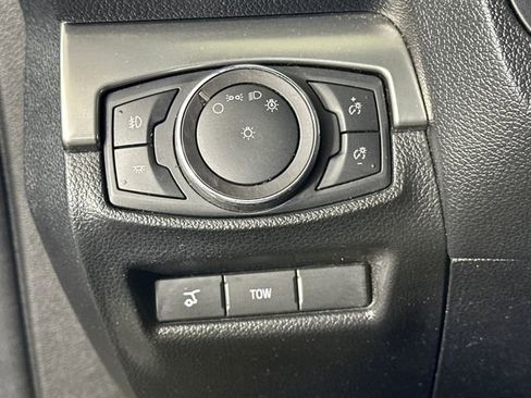 Used 2018 Ford Explorer XLT w/ Equipment Group 202A image 19