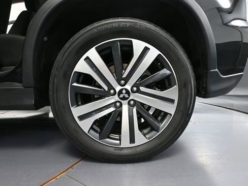 Used 2020 Mitsubishi Outlander Sport SE AWD/4WD image 11