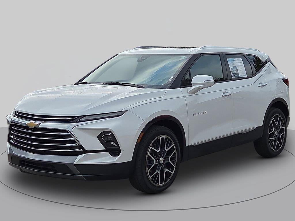 Used 2023 Chevrolet Blazer Premier w/ Driver Confidence II Package FWD image 7