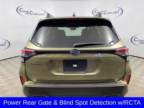 Used 2025 Subaru Forester Premium AWD/4WD image 5