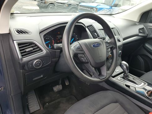 Used 2017 Ford Edge SE image 16