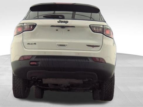 Used 2025 Jeep Compass Trailhawk image 5