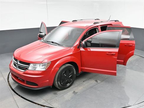 Used 2017 Dodge Journey SE w/ Flexible Seating Group FWD image 38