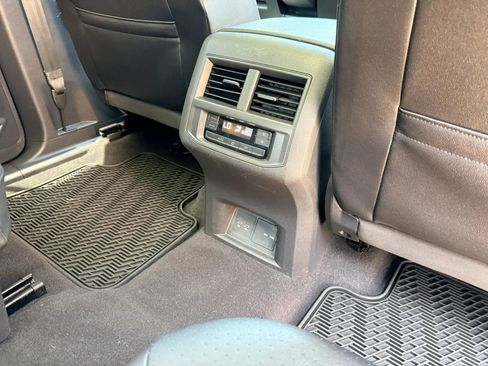 Used 2021 Volkswagen Atlas SE w/ Panoramic Sunroof Package image 21