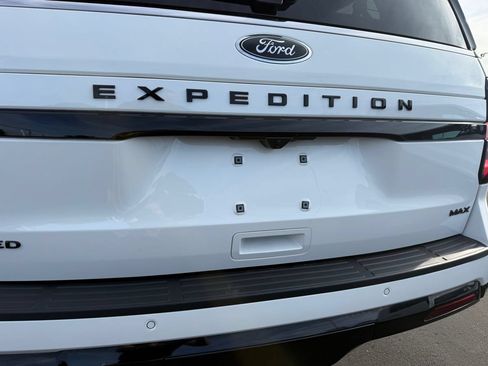 Used 2022 Ford Expedition Max Limited AWD/4WD image 7